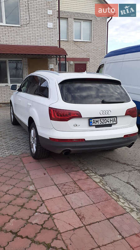 Внедорожник / Кроссовер Audi Q7 2010 в Умани