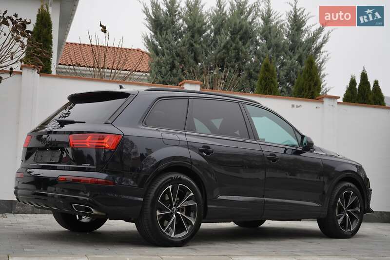 Внедорожник / Кроссовер Audi Q7 2017 в Одессе