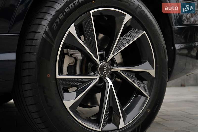 Внедорожник / Кроссовер Audi Q7 2017 в Одессе