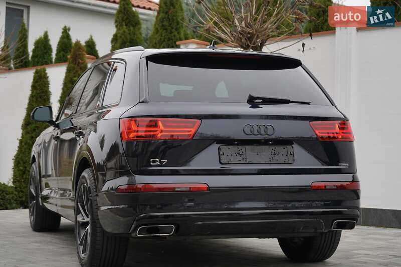 Внедорожник / Кроссовер Audi Q7 2017 в Одессе