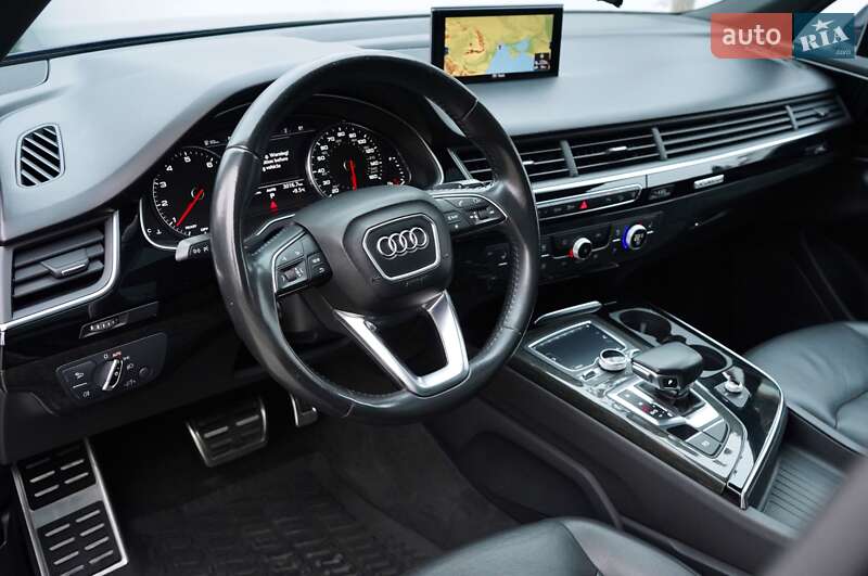 Внедорожник / Кроссовер Audi Q7 2017 в Одессе