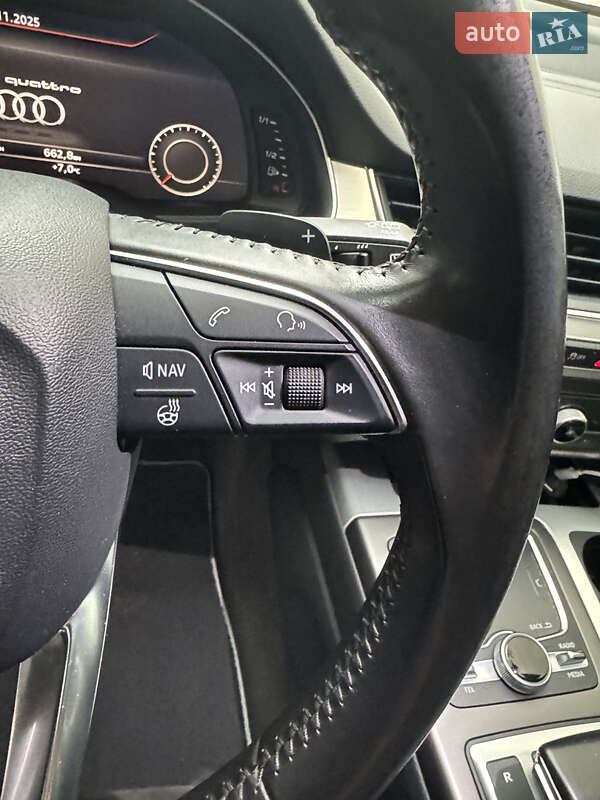 Внедорожник / Кроссовер Audi Q7 2016 в Ужгороде