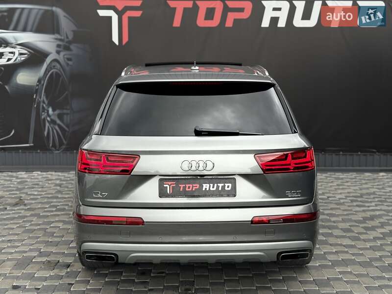 Позашляховик / Кросовер Audi Q7 2017 в Львові