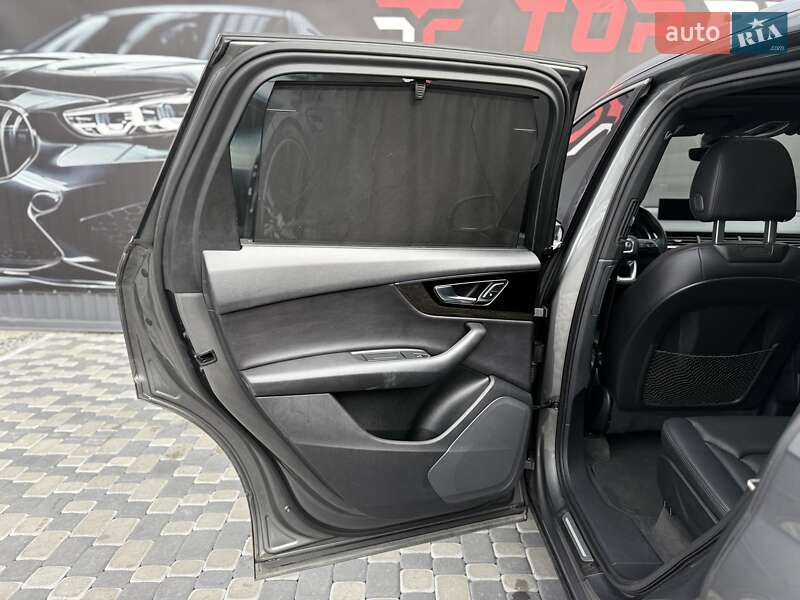 Позашляховик / Кросовер Audi Q7 2017 в Львові