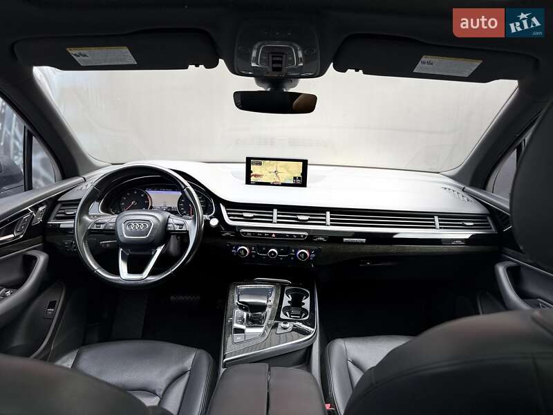 Позашляховик / Кросовер Audi Q7 2017 в Львові