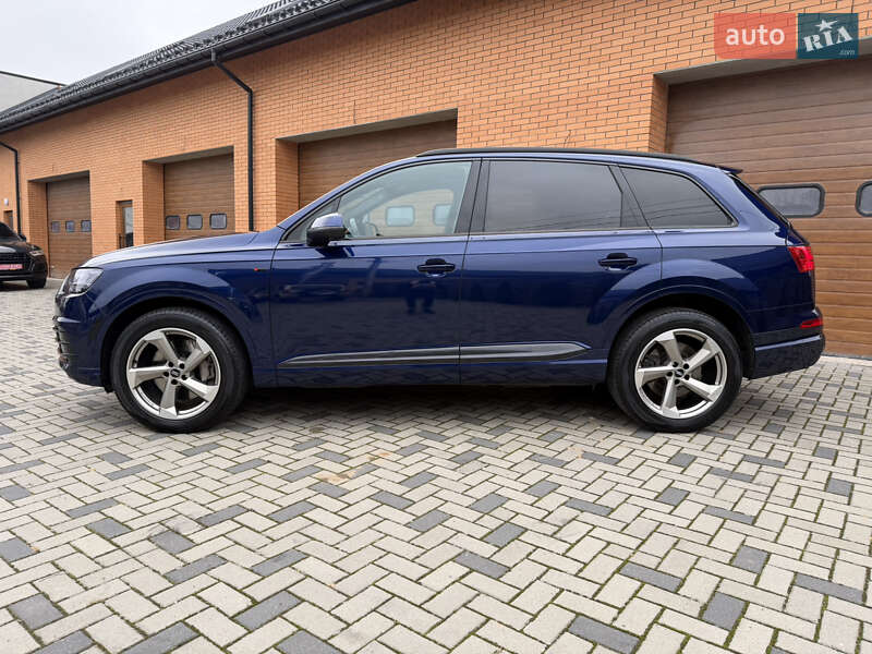 Внедорожник / Кроссовер Audi Q7 2019 в Ровно