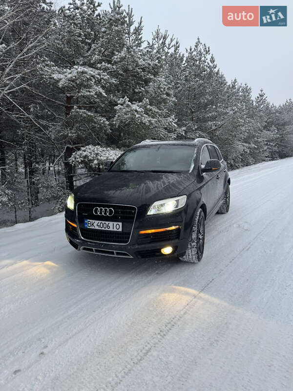 Внедорожник / Кроссовер Audi Q7 2008 в Рокитном
