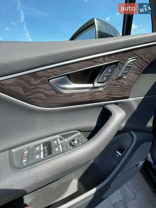 Внедорожник / Кроссовер Audi Q7 2019 в Львове