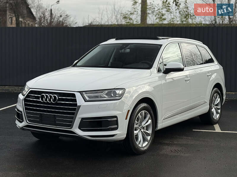 Позашляховик / Кросовер Audi Q7 2016 в Житомирі
