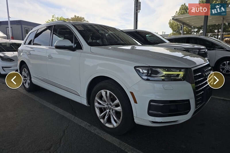 Позашляховик / Кросовер Audi Q7 2016 в Житомирі