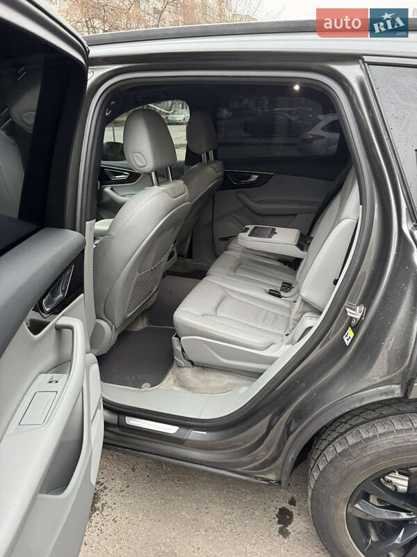 Внедорожник / Кроссовер Audi Q7 2018 в Львове