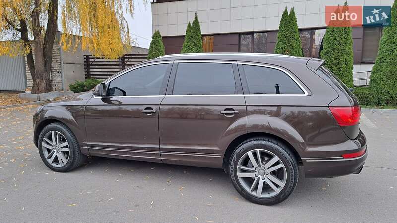 Внедорожник / Кроссовер Audi Q7 2014 в Днепре