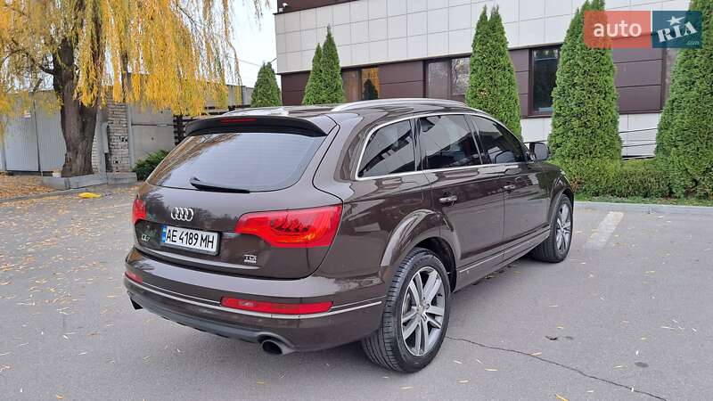 Позашляховик / Кросовер Audi Q7 2014 в Дніпрі