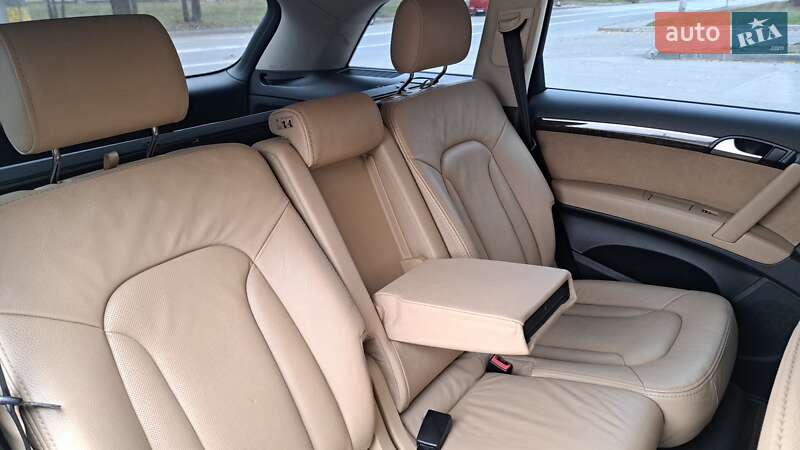 Внедорожник / Кроссовер Audi Q7 2014 в Днепре