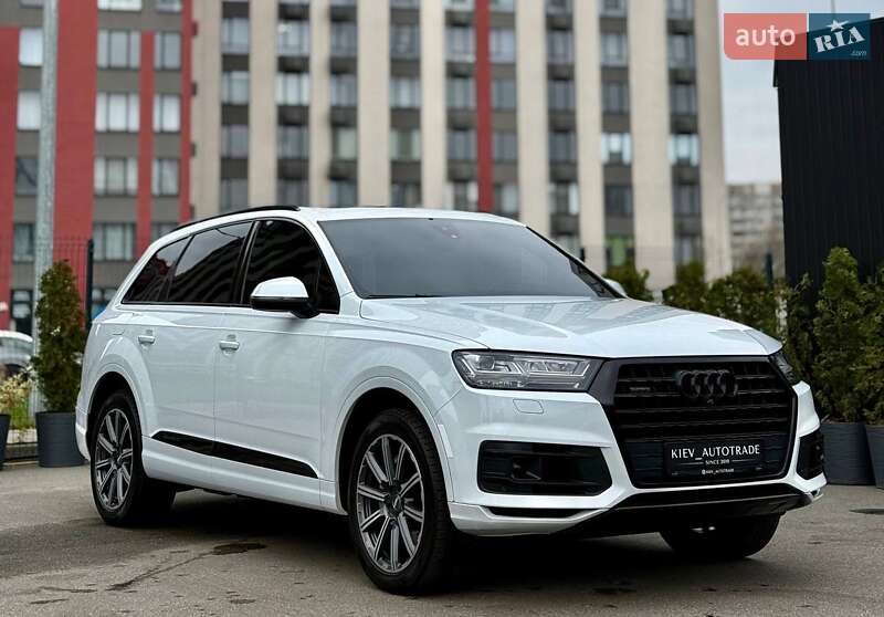 Позашляховик / Кросовер Audi Q7 2016 в Києві