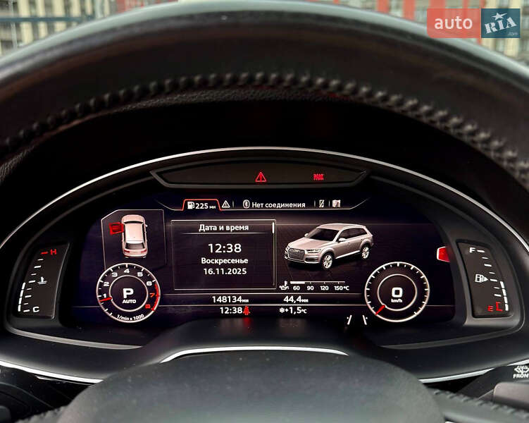 Позашляховик / Кросовер Audi Q7 2016 в Києві