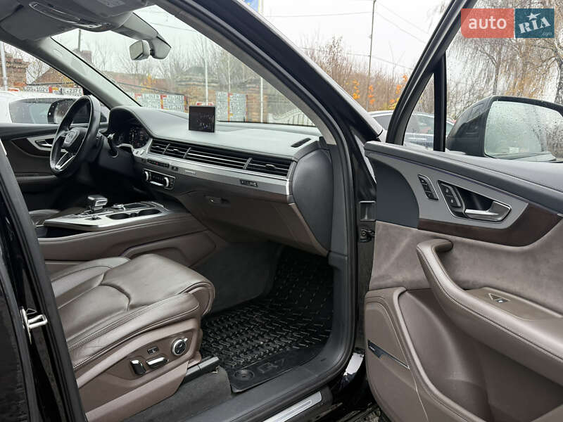 Внедорожник / Кроссовер Audi Q7 2018 в Хмельницком