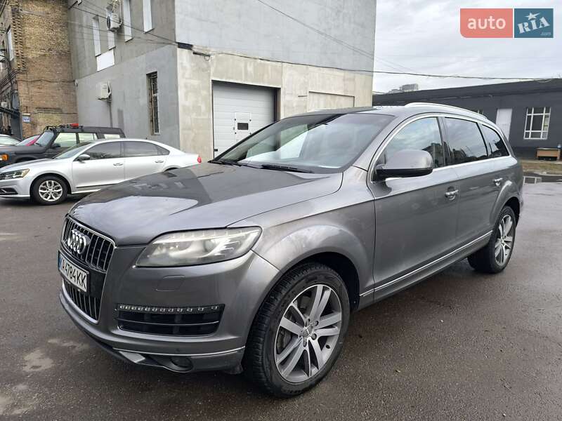 Позашляховик / Кросовер Audi Q7 2015 в Києві