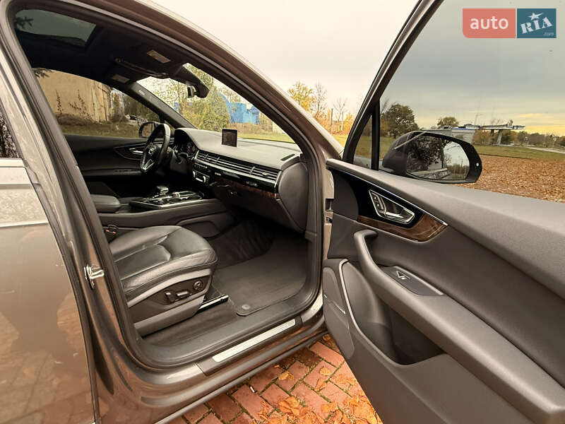 Позашляховик / Кросовер Audi Q7 2016 в Харкові фото 46 Позашляховик / Кросовер Audi Q7 2016 в Харкові