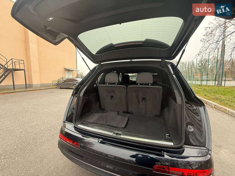 Внедорожник / Кроссовер Audi Q7 2016 в Виннице