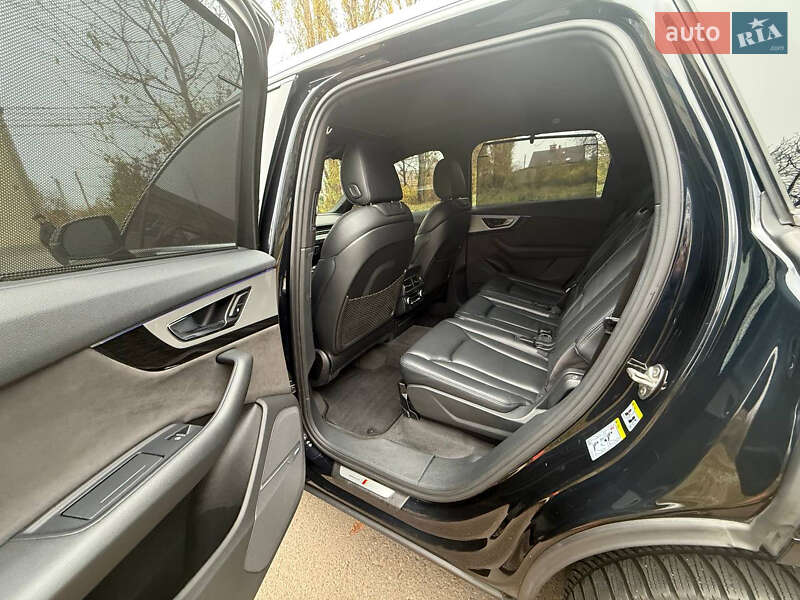 Внедорожник / Кроссовер Audi Q7 2016 в Виннице