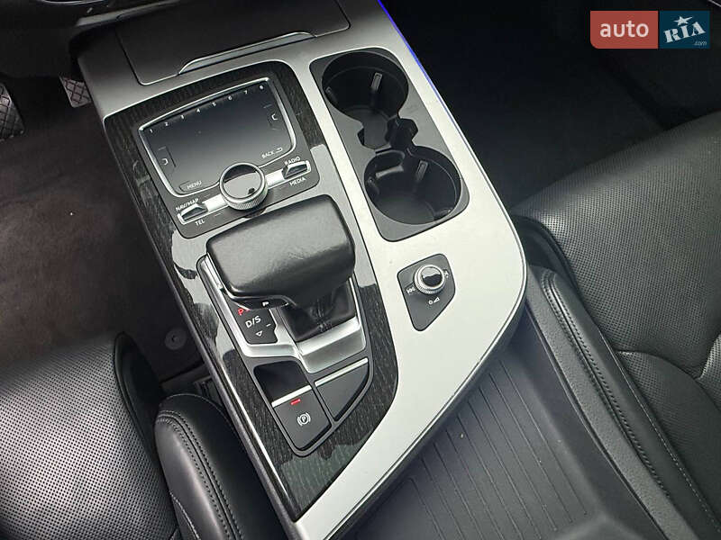 Внедорожник / Кроссовер Audi Q7 2016 в Виннице