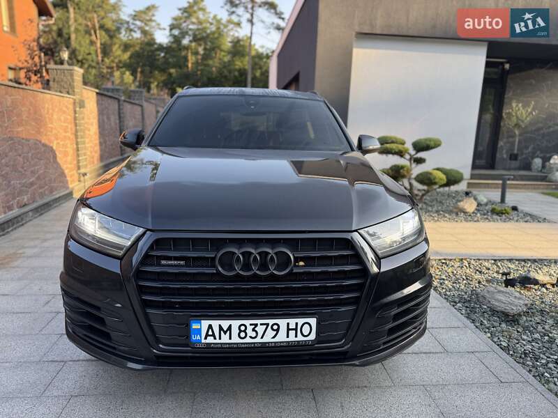 Позашляховик / Кросовер Audi Q7 2018 в Житомирі