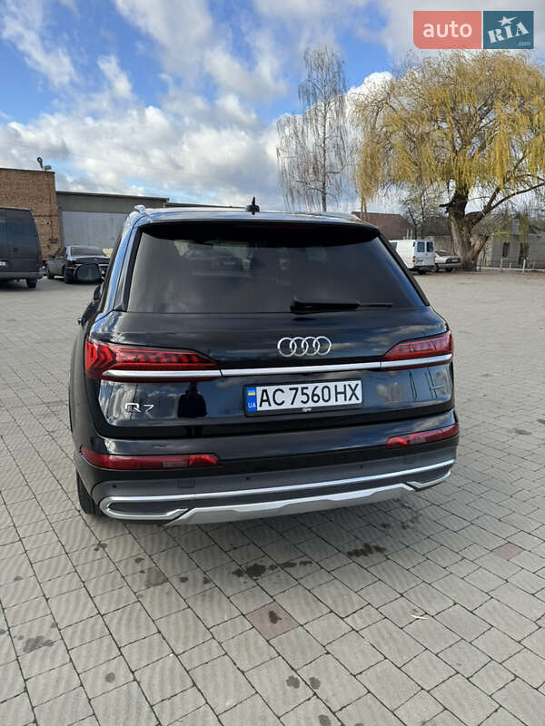 Позашляховик / Кросовер Audi Q7 2020 в Луцьку