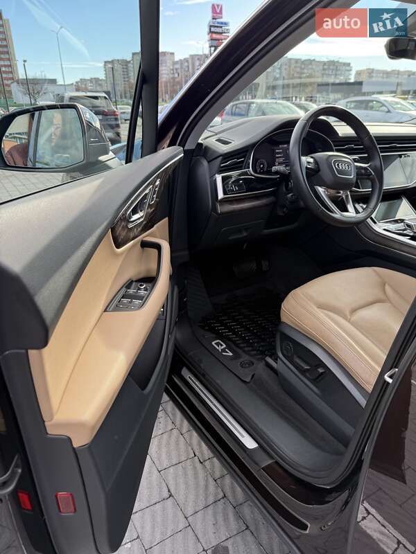 Внедорожник / Кроссовер Audi Q7 2019 в Львове