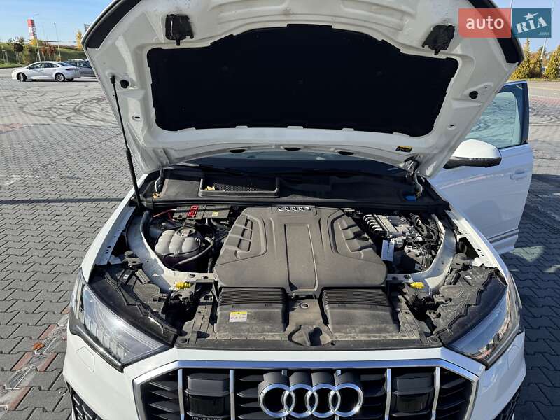 Внедорожник / Кроссовер Audi Q7 2021 в Киеве