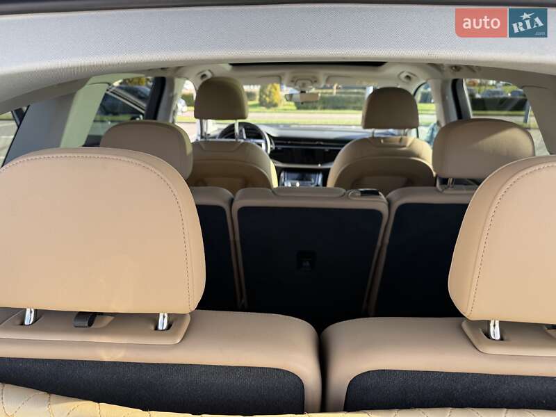 Внедорожник / Кроссовер Audi Q7 2021 в Киеве