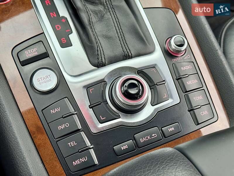 Позашляховик / Кросовер Audi Q7 2014 в Харкові