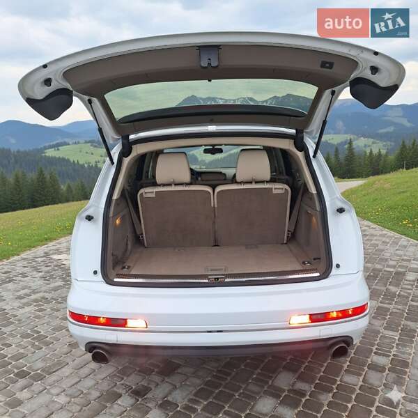 Позашляховик / Кросовер Audi Q7 2013 в Тернополі