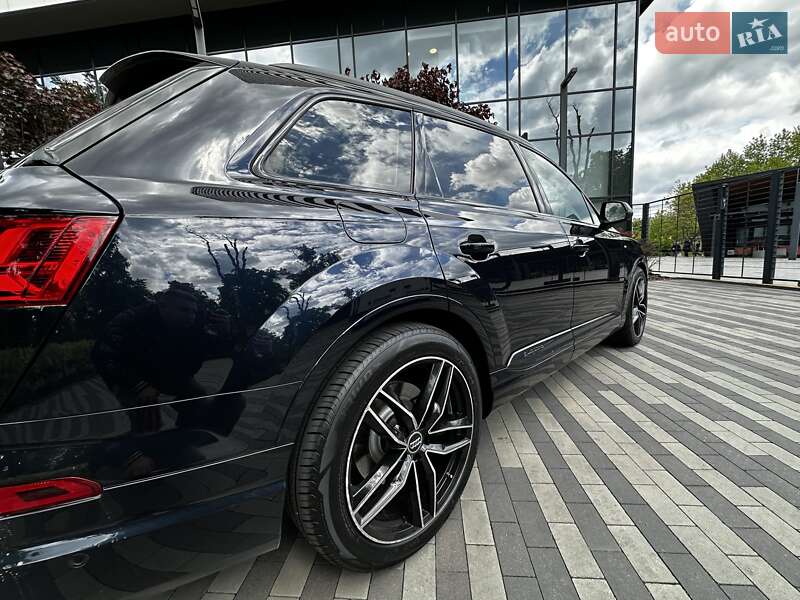 Позашляховик / Кросовер Audi Q7 2017 в Києві фото 14 Позашляховик / Кросовер Audi Q7 2017 в Києві