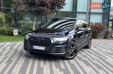 Внедорожник / Кроссовер Audi Q7 2017 в Киеве