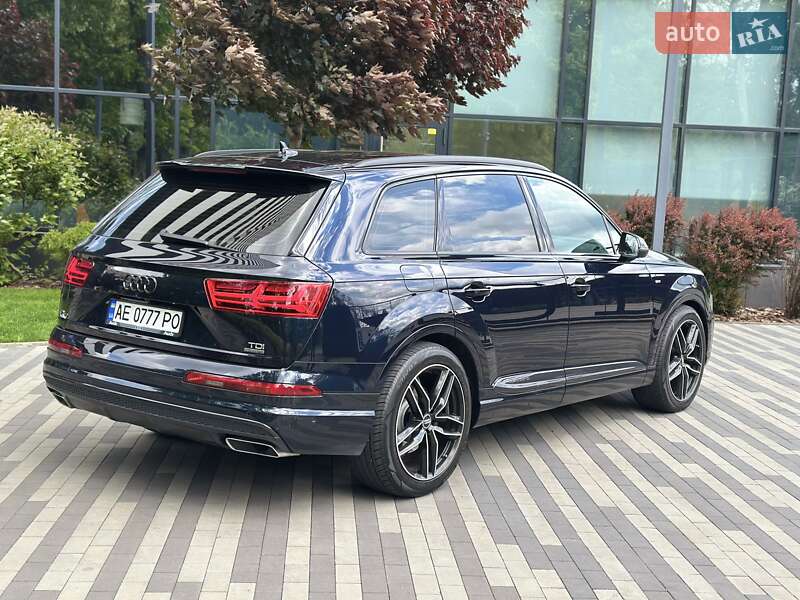 Позашляховик / Кросовер Audi Q7 2017 в Києві фото 6 Позашляховик / Кросовер Audi Q7 2017 в Києві