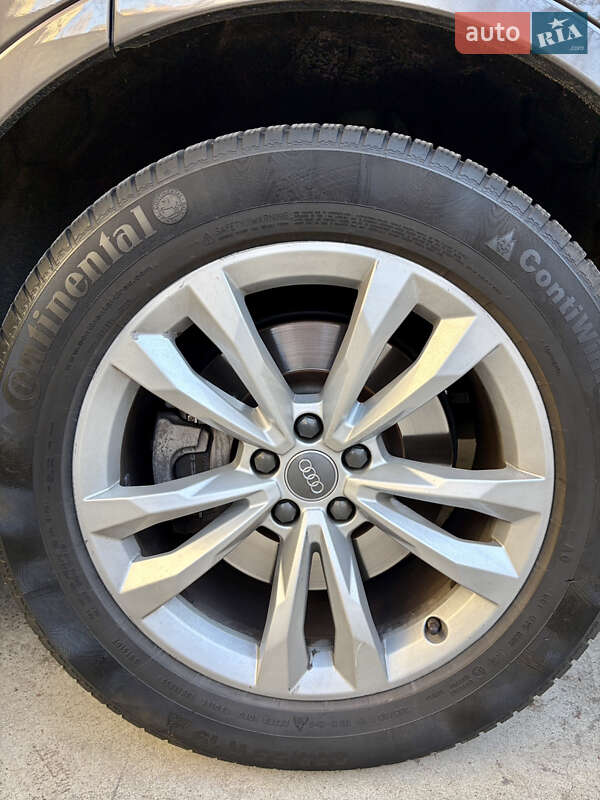 Внедорожник / Кроссовер Audi Q7 2016 в Киеве