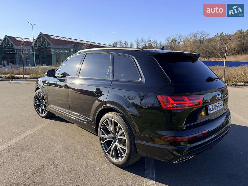 Позашляховик / Кросовер Audi Q7 2017 в Ірпені
