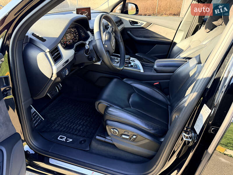 Позашляховик / Кросовер Audi Q7 2017 в Ірпені