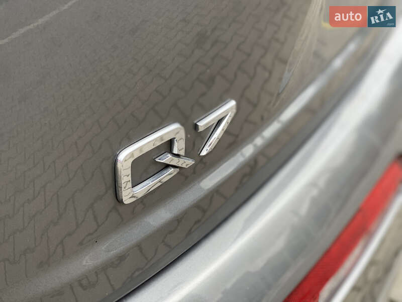 Позашляховик / Кросовер Audi Q7 2017 в Нововолинську