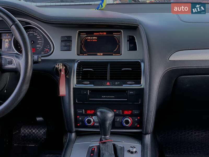 Позашляховик / Кросовер Audi Q7 2011 в Бердичеві