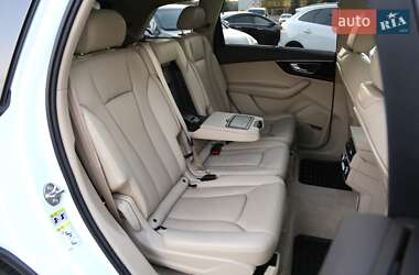 Внедорожник / Кроссовер Audi Q7 2016 в Киеве