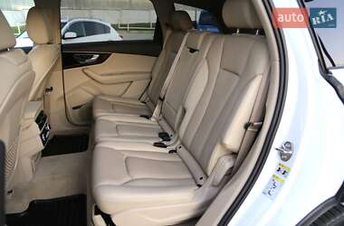 Внедорожник / Кроссовер Audi Q7 2016 в Киеве