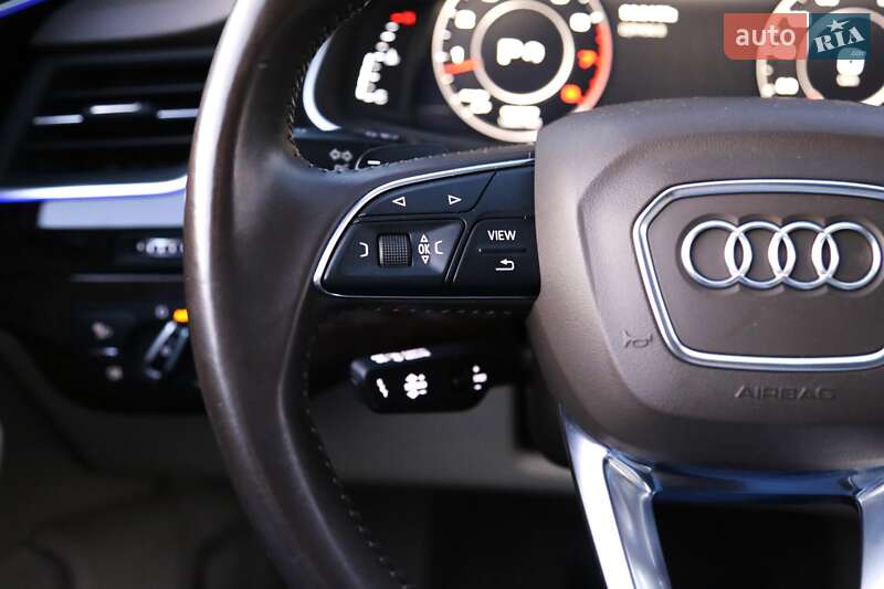 Позашляховик / Кросовер Audi Q7 2016 в Києві
