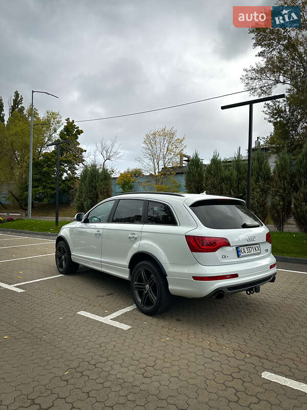 Внедорожник / Кроссовер Audi Q7 2013 в Киеве