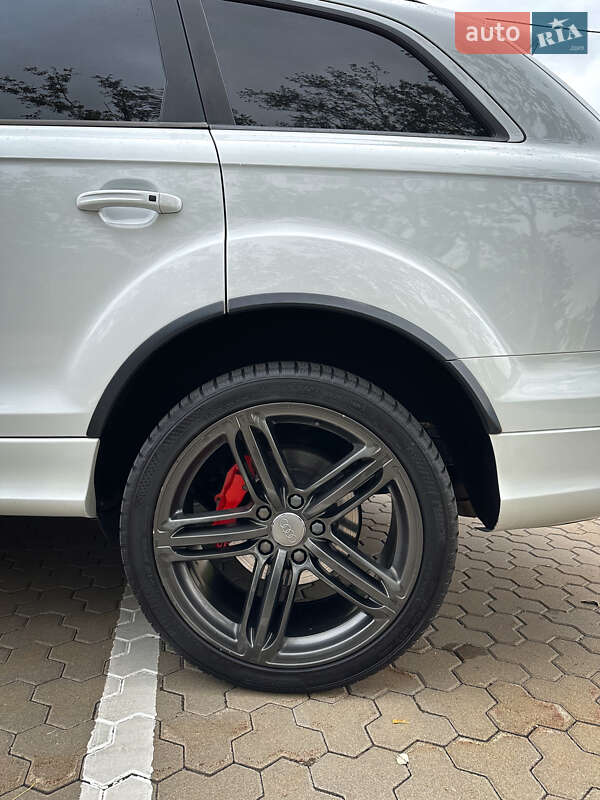 Внедорожник / Кроссовер Audi Q7 2013 в Киеве