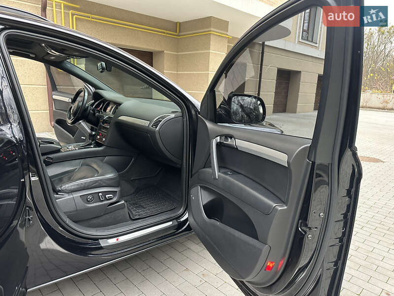 Внедорожник / Кроссовер Audi Q7 2014 в Виннице