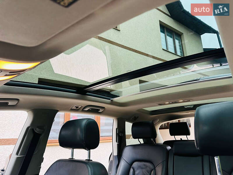 Позашляховик / Кросовер Audi Q7 2010 в Грушево