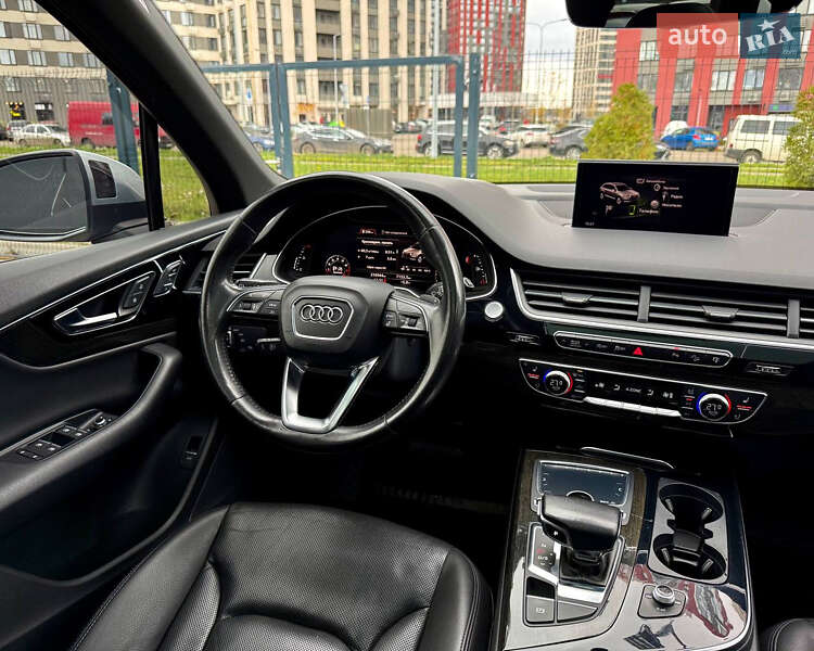Позашляховик / Кросовер Audi Q7 2017 в Києві