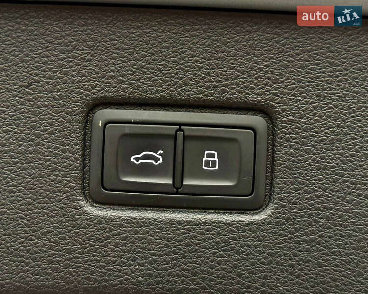 Позашляховик / Кросовер Audi Q7 2017 в Києві